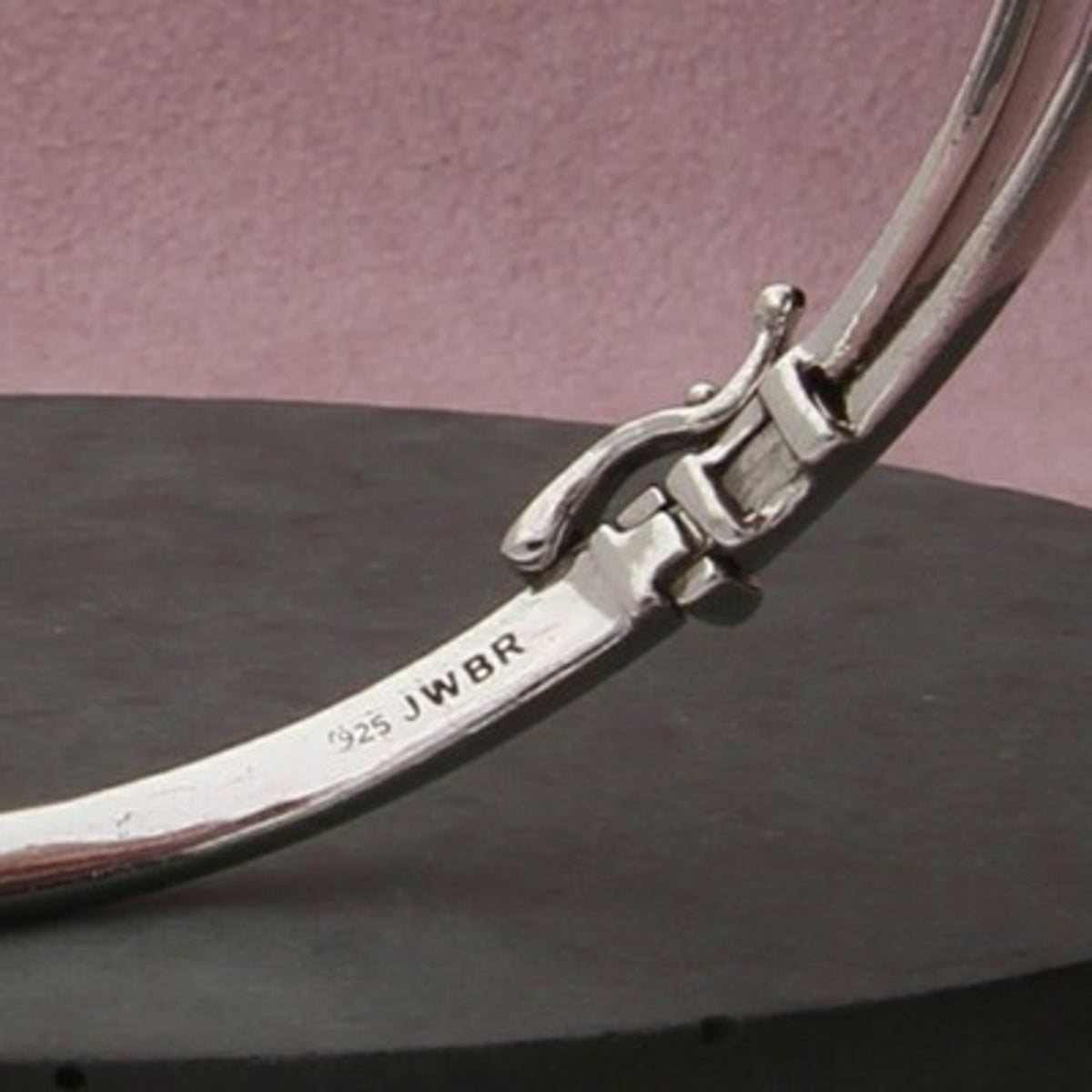 Kay Jewelers Sterling Silver Diamond Swirl Hinged Bangle Bracelet Size 6.75in