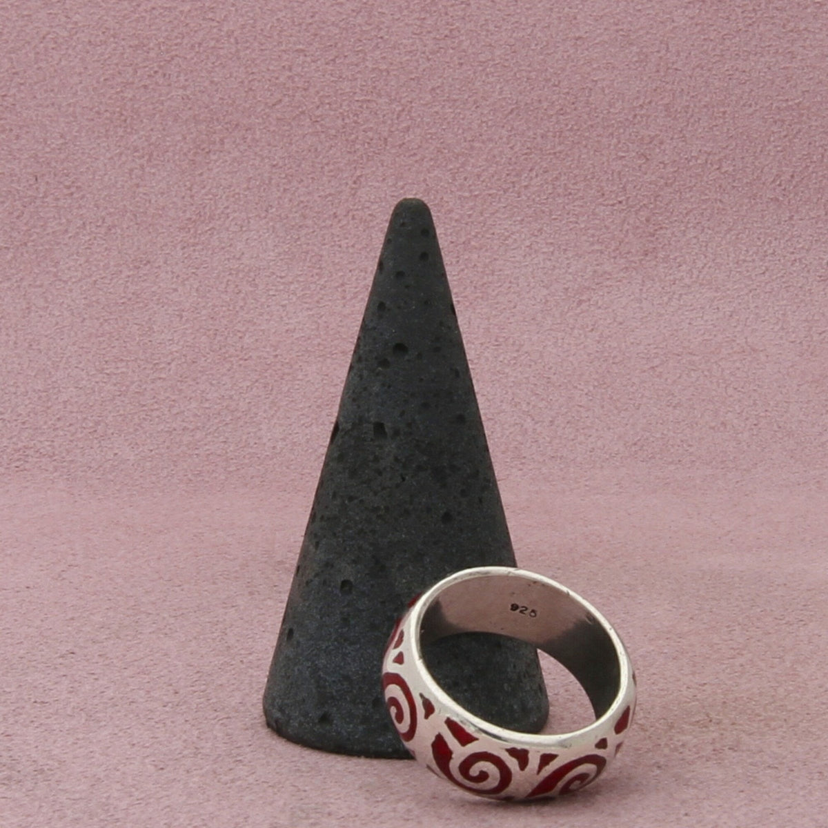 sterling silver red enamel swirls band ring size 7.25
