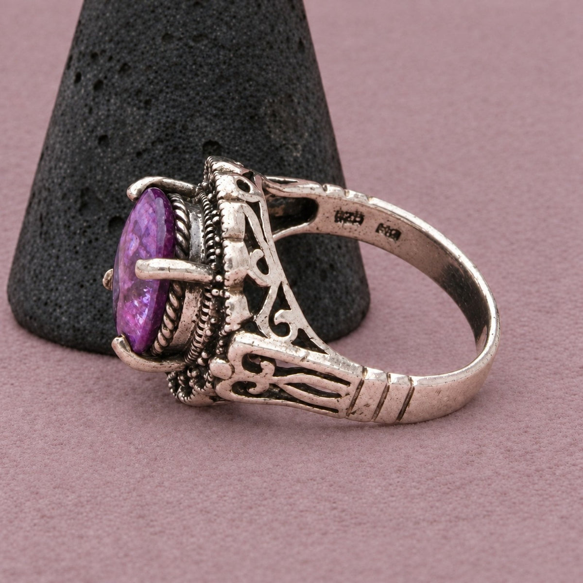 Sterling Silver Amethyst & Marcasite Oval-Cut Halo Beaded Border Ring Size 7.5
