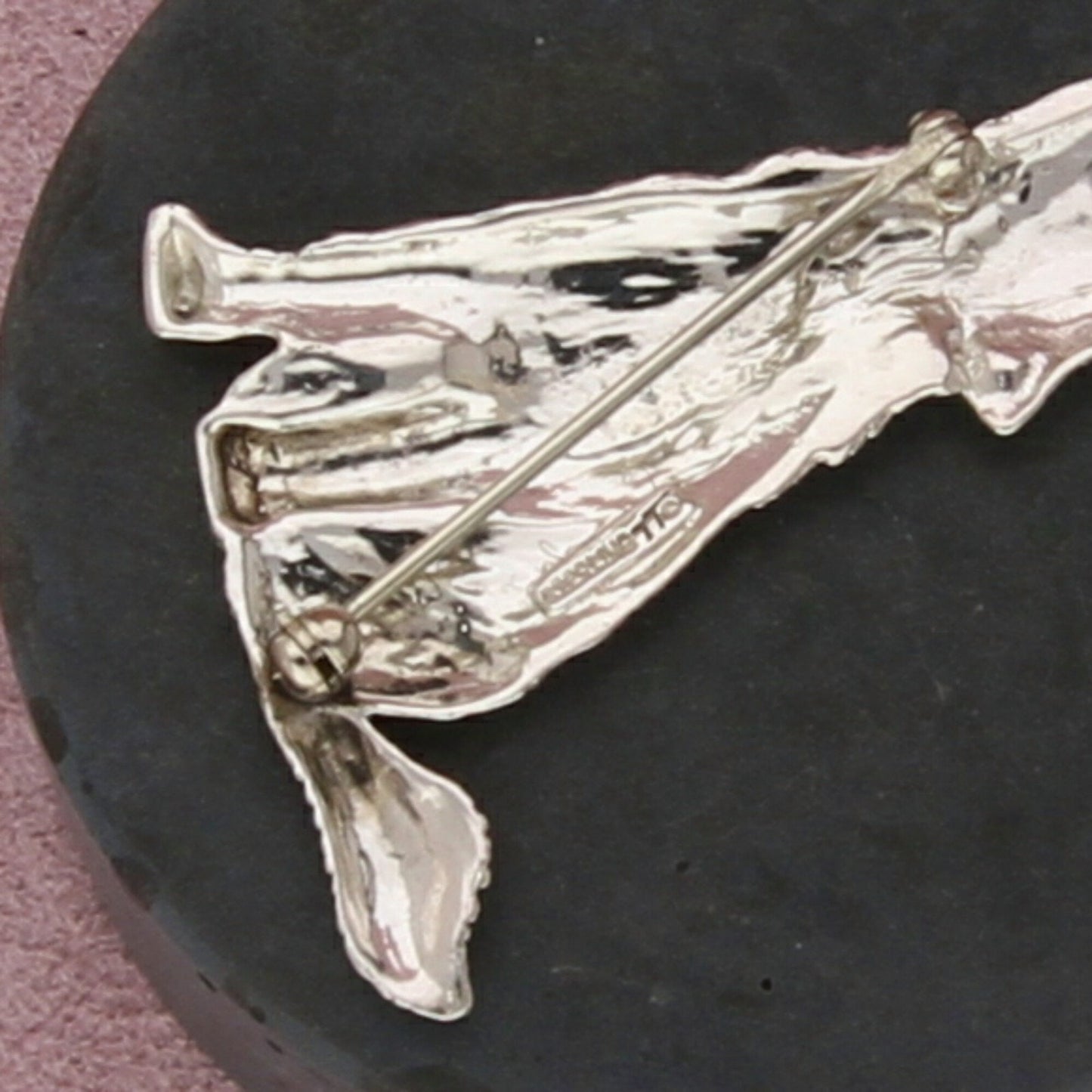 sterling silver vintage howling wolf brooch