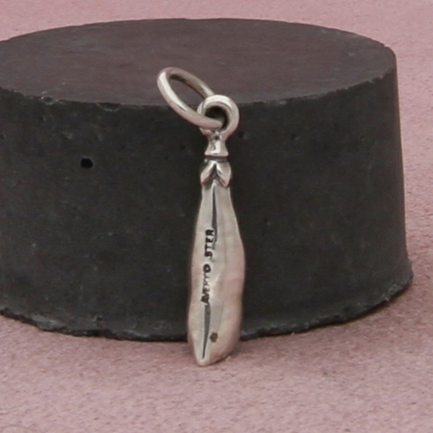james avery sterling silver two peas in a pod charm pendant