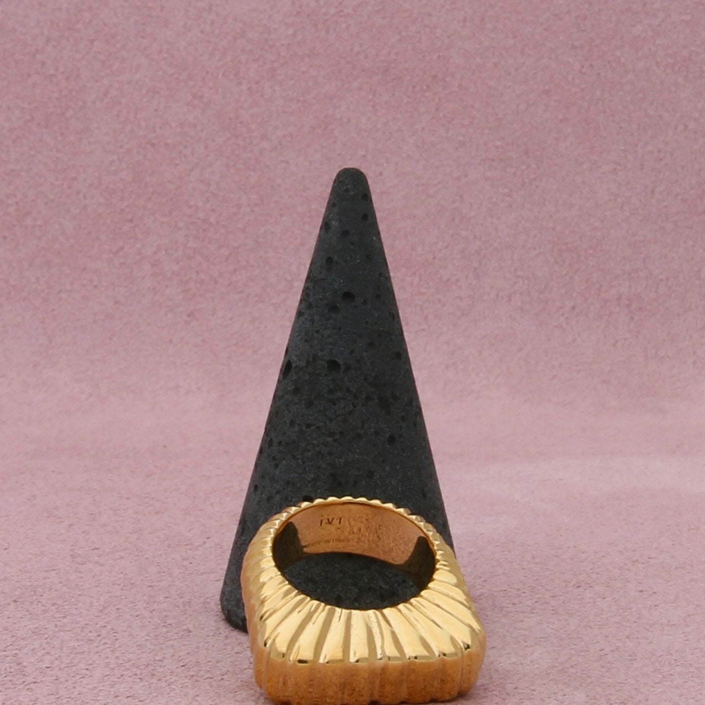 ivi los angeles sterling silver 18k gold plate gaia signet ring size 5