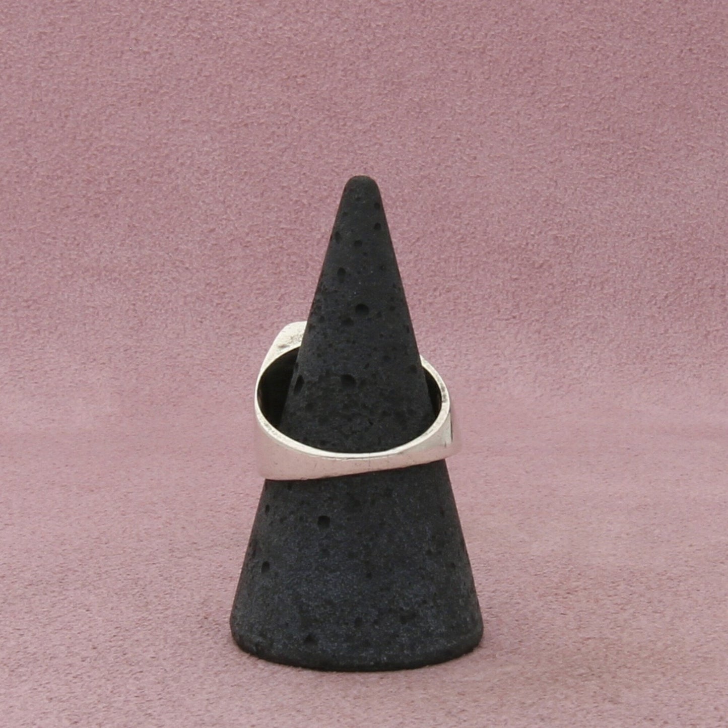 sterling silver vintage artisan made signet ring size 8.25