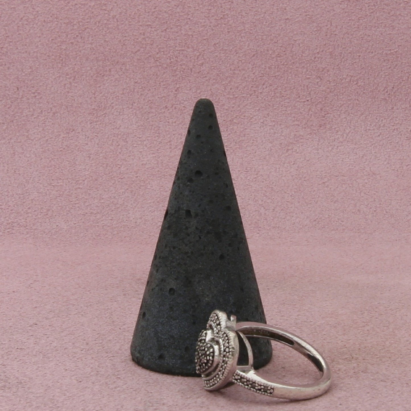 sterling silver black & white pave diamond heart ring size 6.75