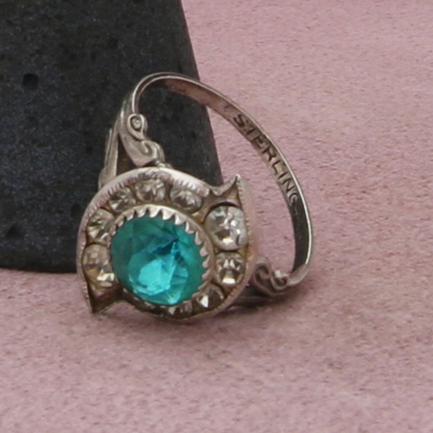 sterling silver vintage blue rhinestone ring size 7.5