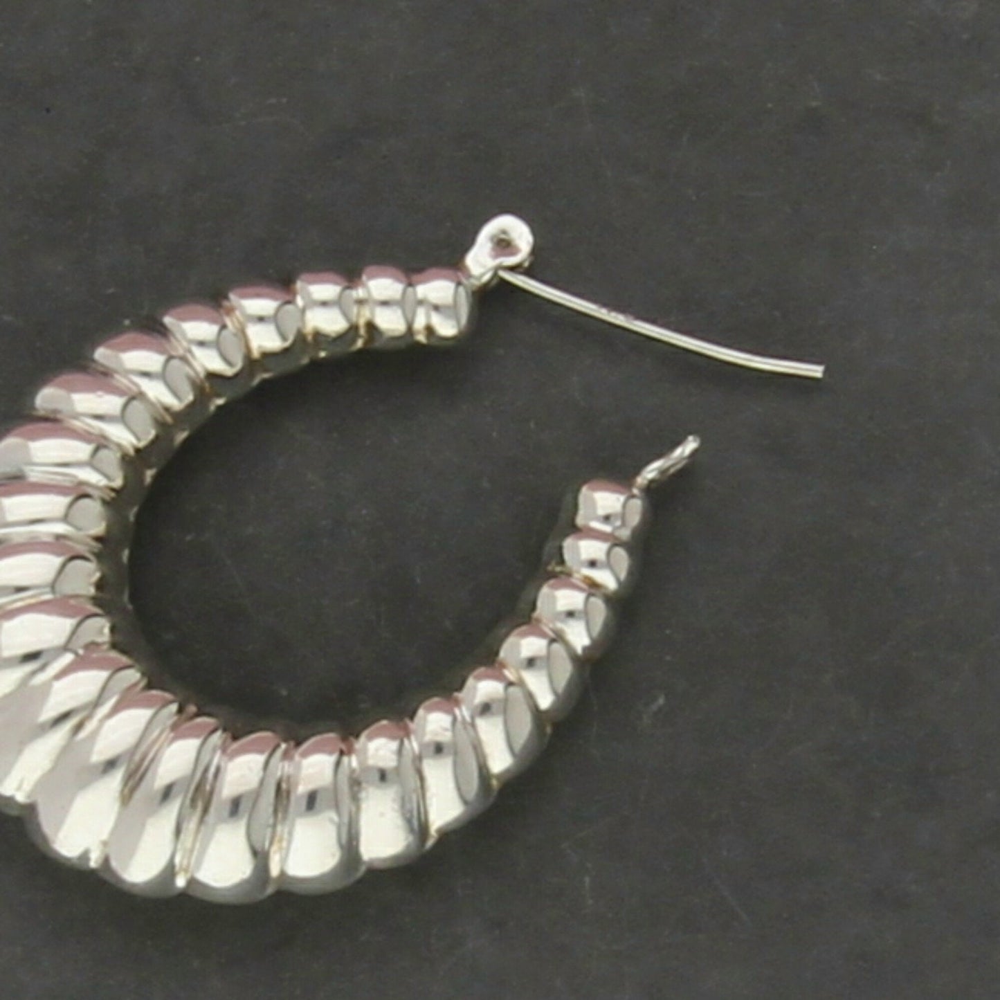 sterling silver vintage puffy scalloped shrimp hoop earrings