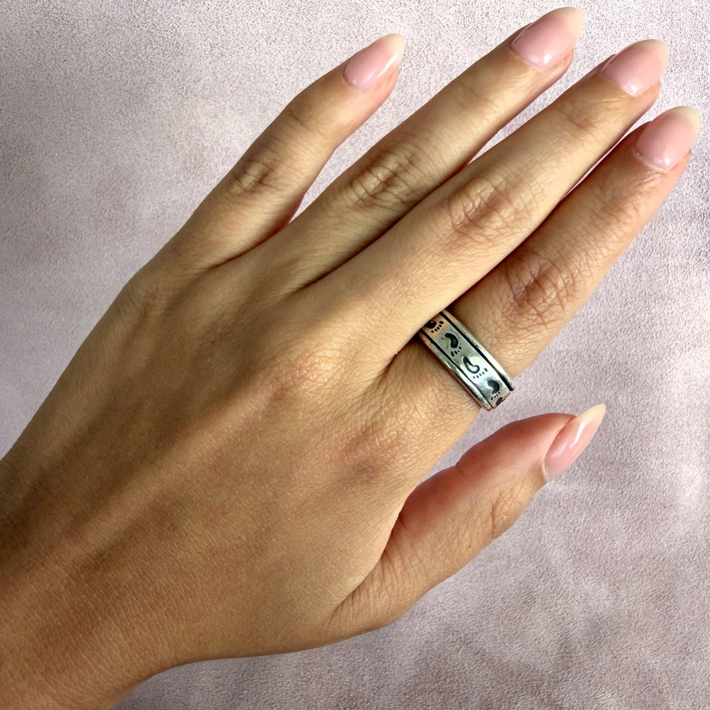 sterling silver vintage foot prints spinner band ring size 7.5