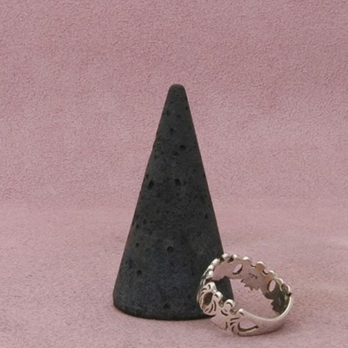 Sterling Silver Guardian Angels Band Ring Size 6.25