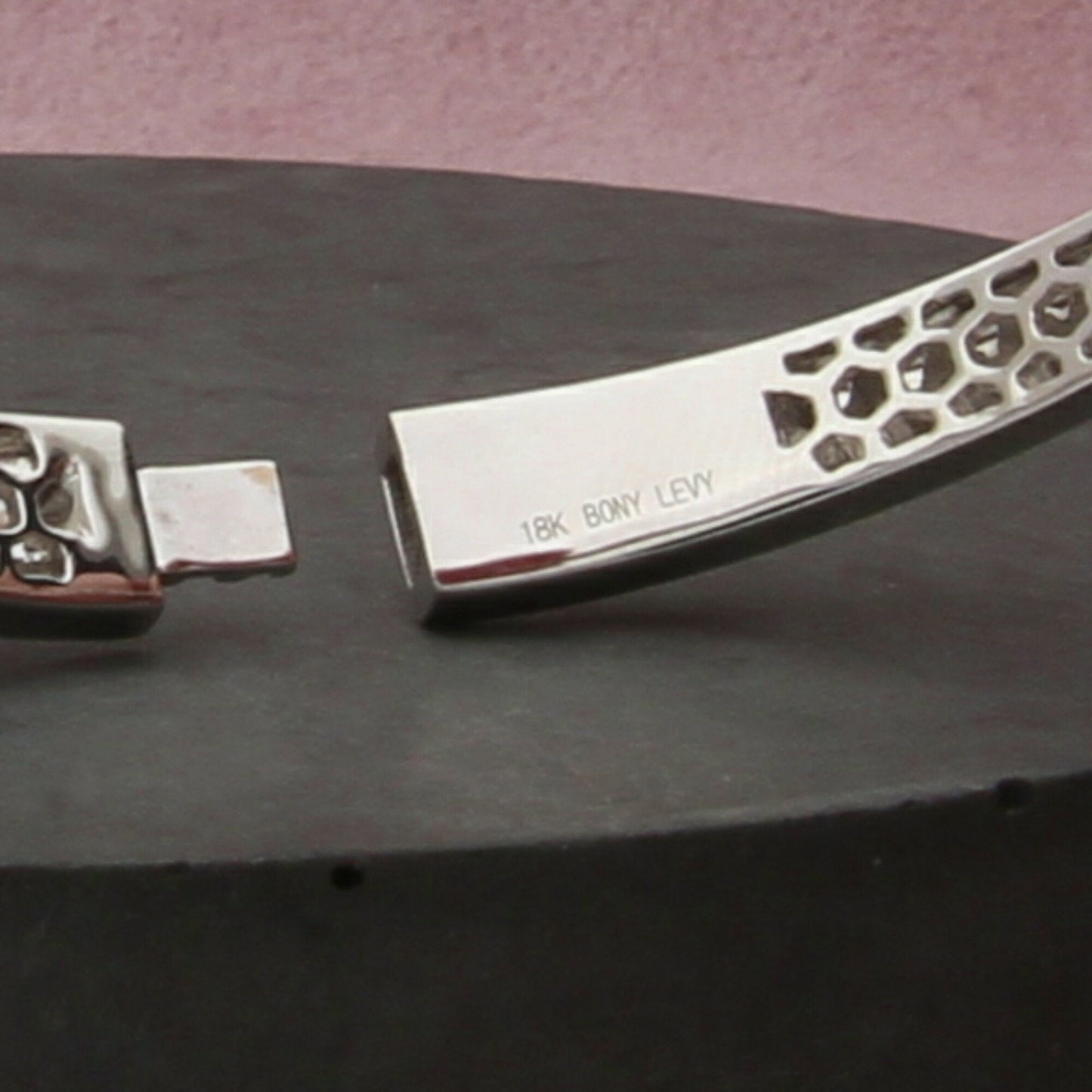 bony levy 18k white gold liora 2.24 ct pave diamond bangle bracelet size 6.75in