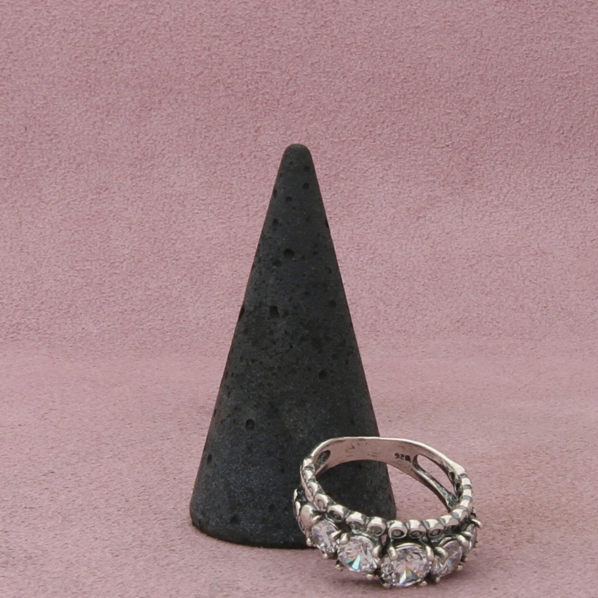 sterling silver round-cut cz band ring size 7