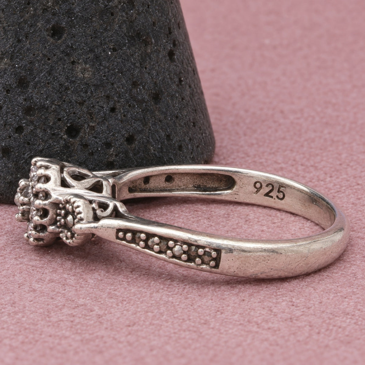 Zales Sterling Silver Diamond Three Round Motifs Milgrain Ring Size 4.75