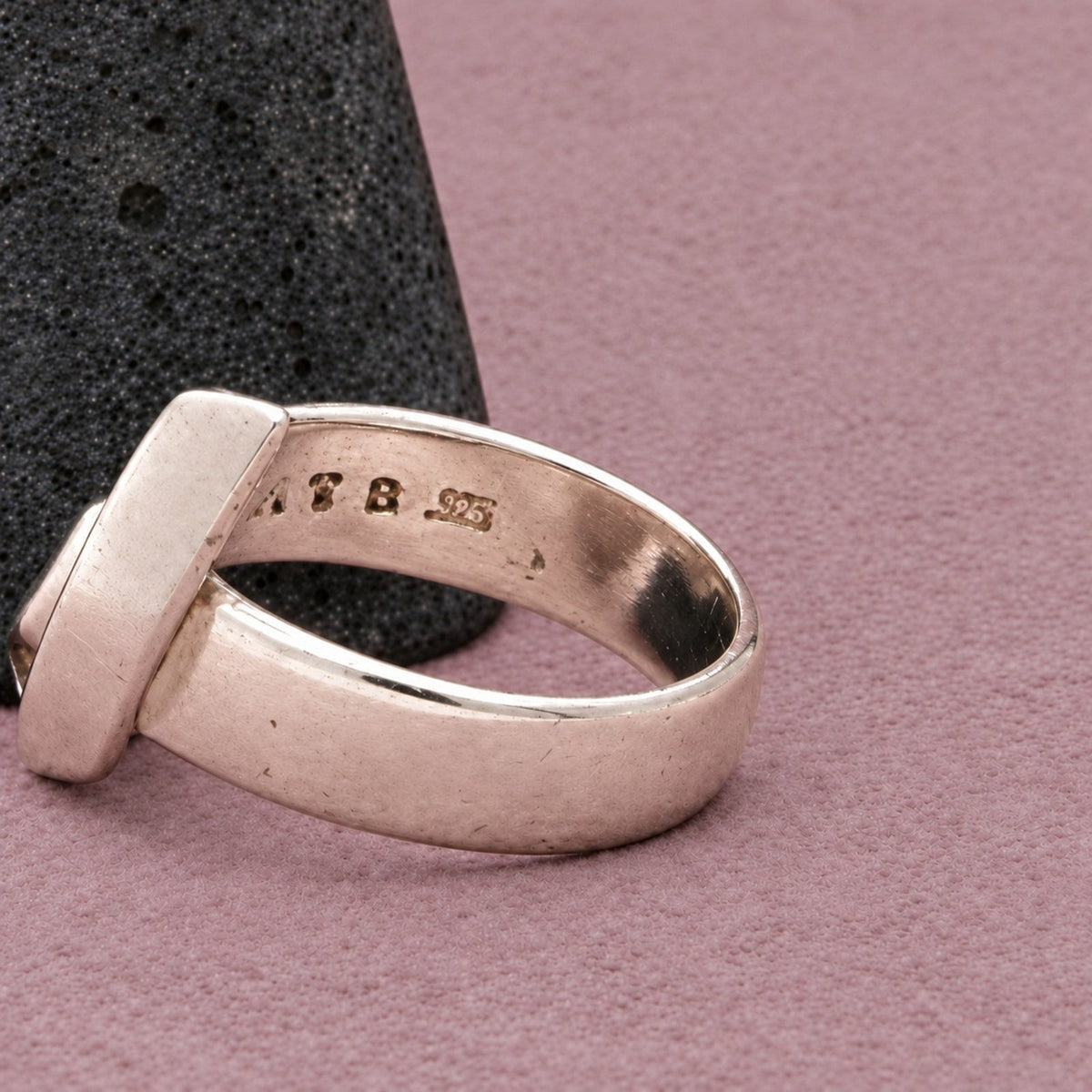 Sterling Silver Vintage Awareness Ribbon Polished Band Ring Size 6