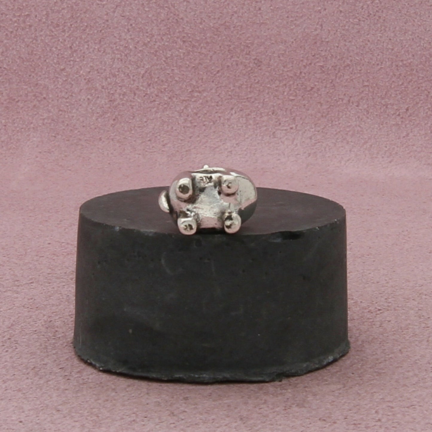 pandora sterling silver spot the dog bead (790258) charm pendant