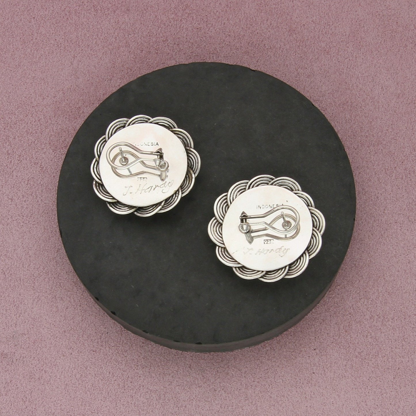 john hardy sterling silver vintage hand signed swirl omega-back earrings