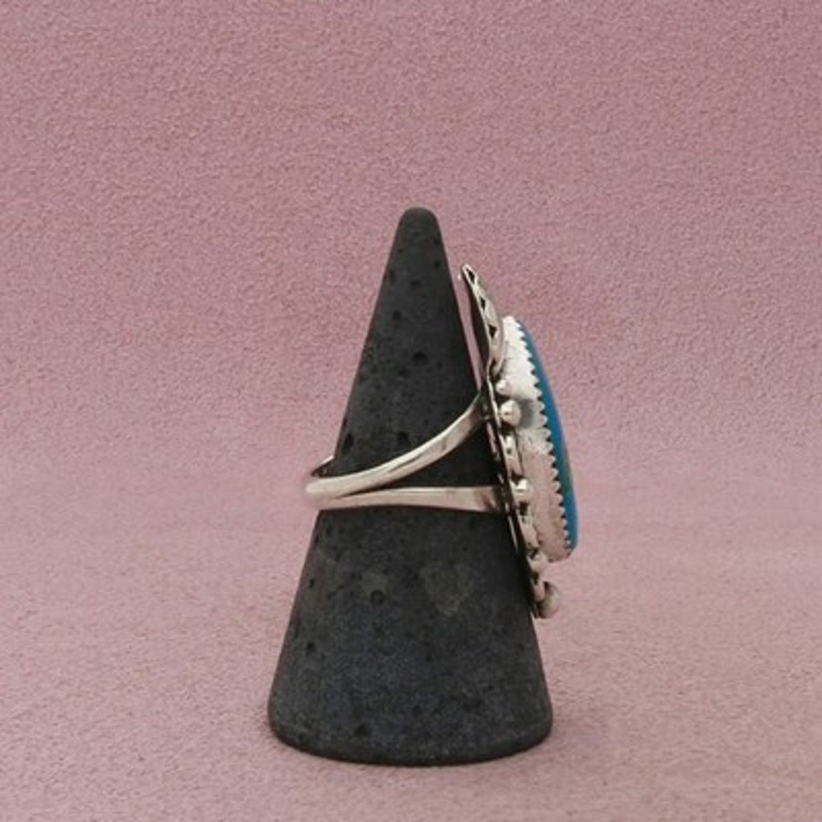 Navajo Sterling Silver Vintage Signed Oval Turquoise Feathers Ring Size 6.75