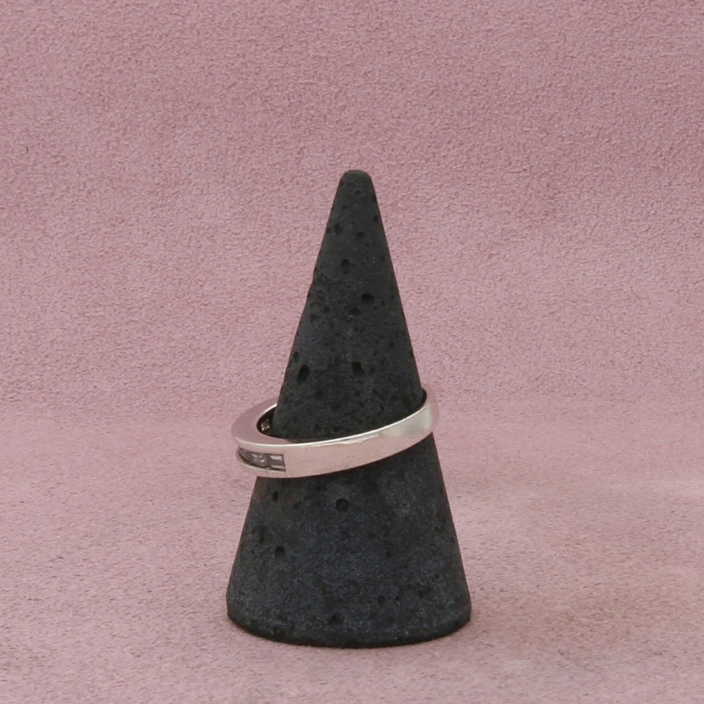 sterling silver channel-set baguette cz band ring size 8.5