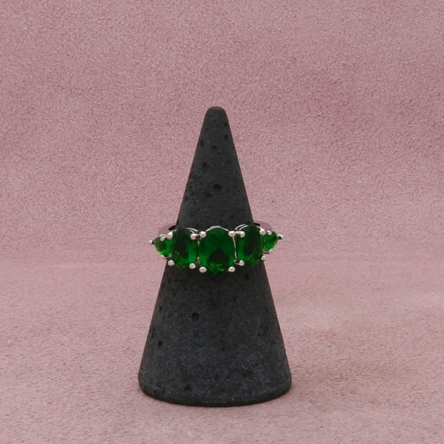 sterling silver oval-cut green cz ring size 5