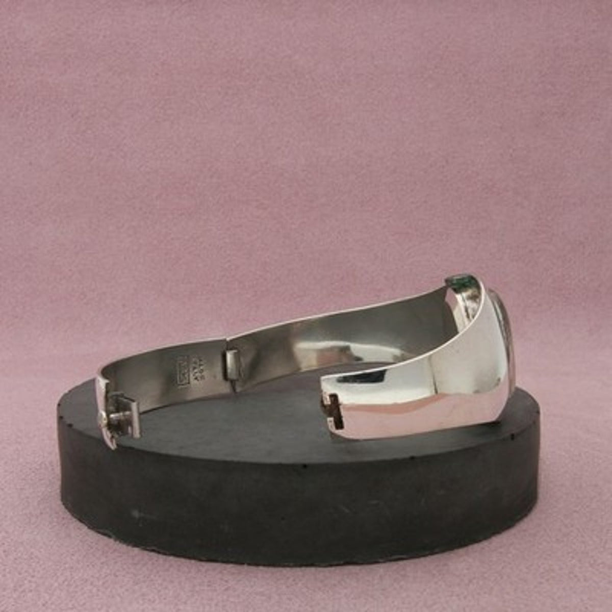 Neiman Marcus Sterling Silver Vintage Oval Dial Watch Bangle Bracelet Size 6in