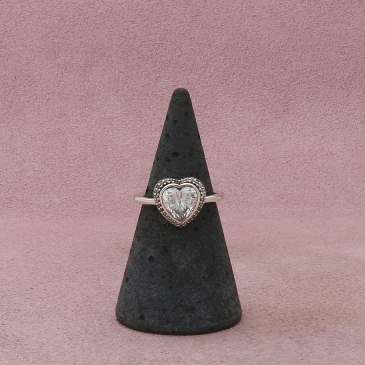 pandora sterling silver sparkling love cz heart ring size 5
