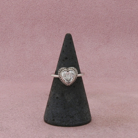 pandora sterling silver sparkling love cz heart ring size 5