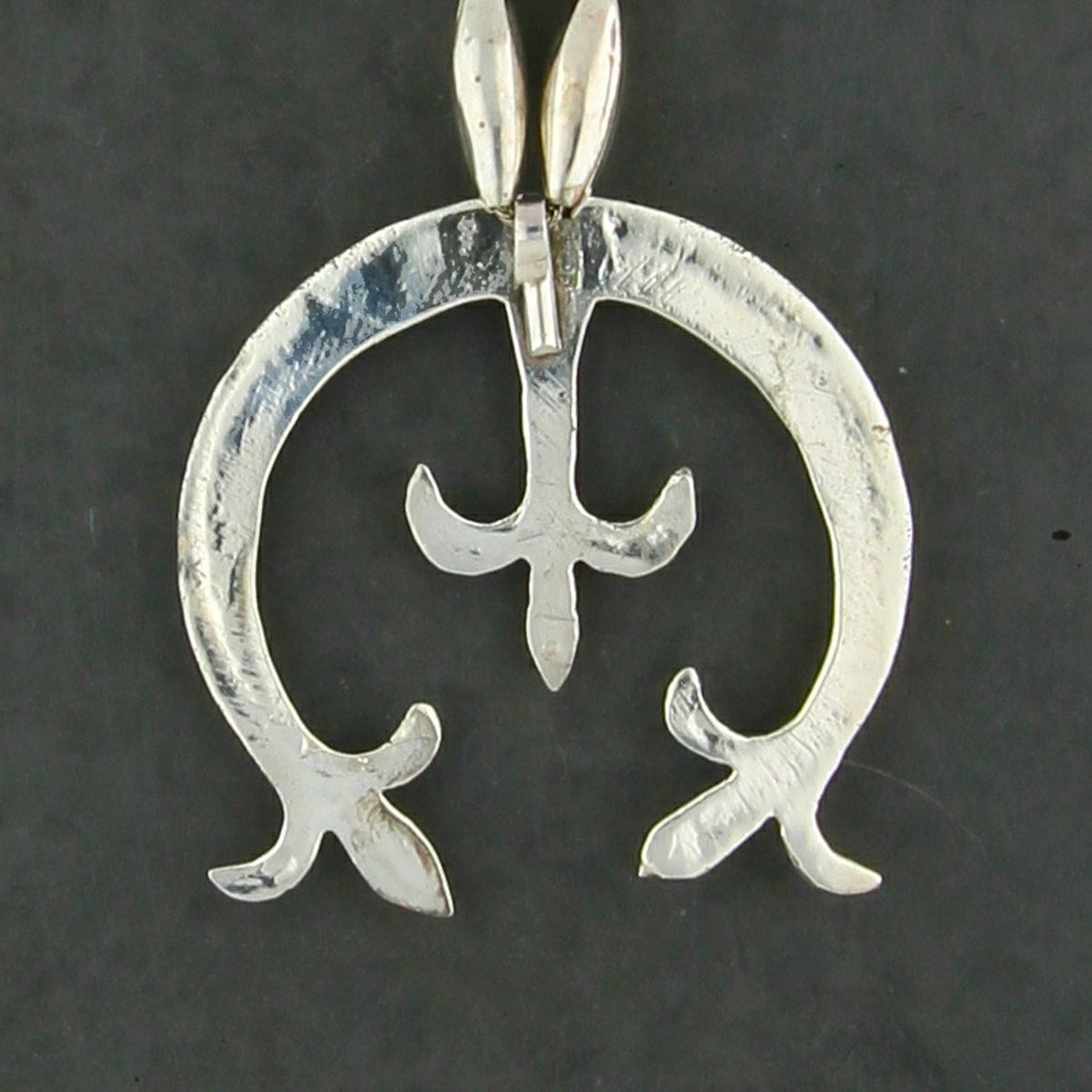 Navajo Sterling Silver Vintage Bench Bead Naja Pendant Necklace Size 26in