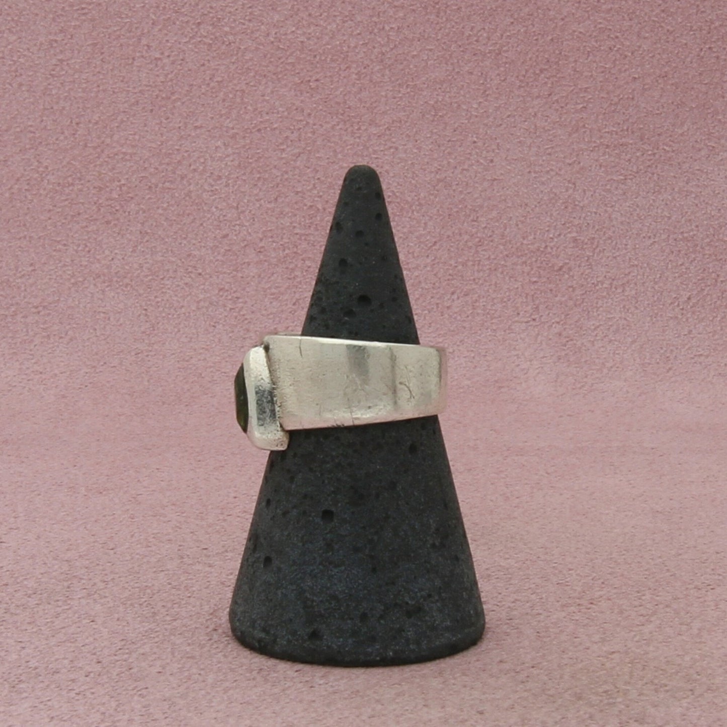 sterling silver vintage green peridot band ring size 6