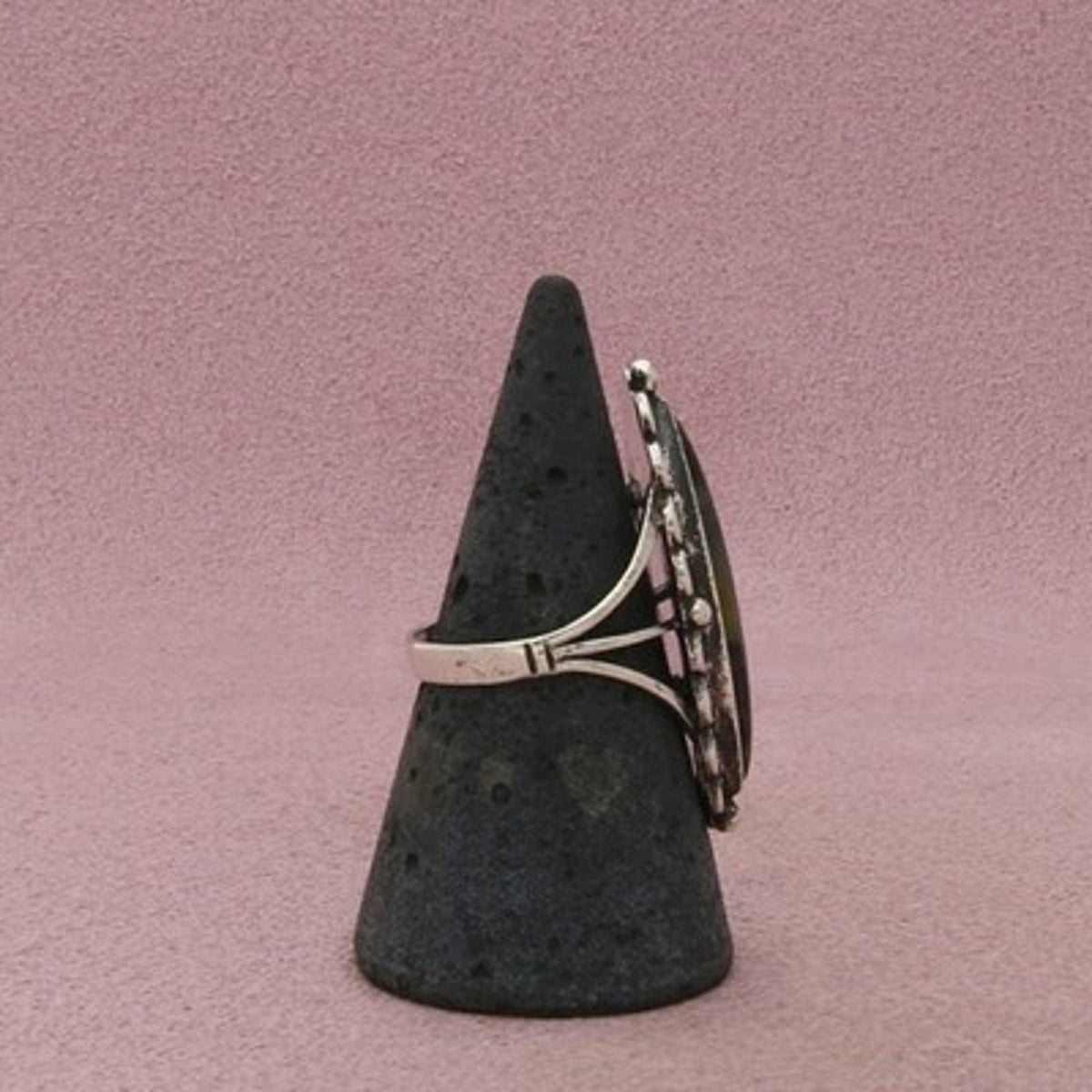 Navajo Sterling Silver Vintage Petrified Wood Marquise Scalloped Ring Size 7.5