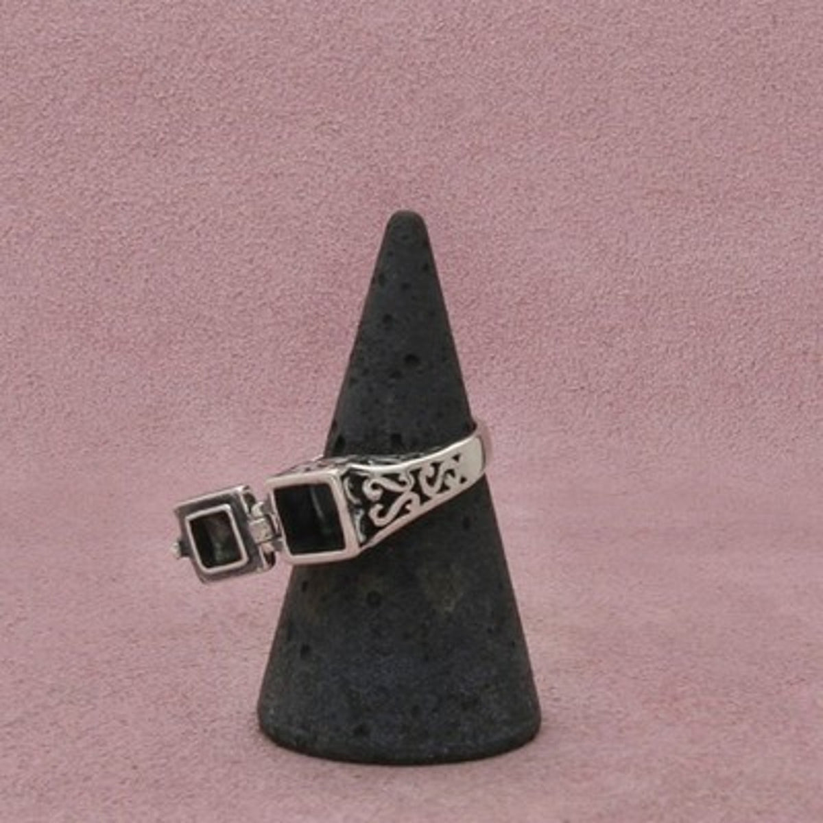 Sterling Silver Scroll Poison Box Heart Motif Openwork Ring Size 7