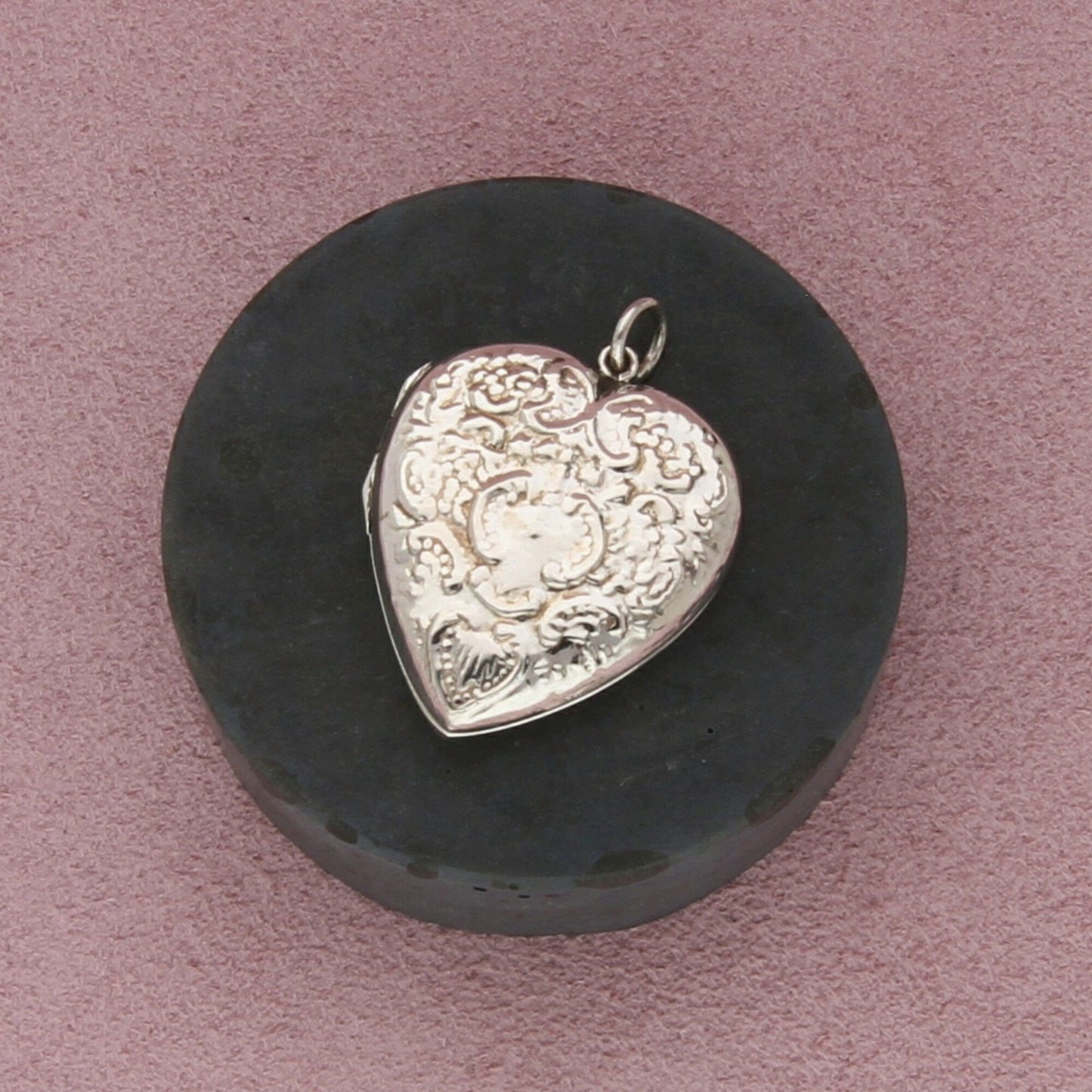 sterling silver vintage repousse floral heart locket (opens) pendant