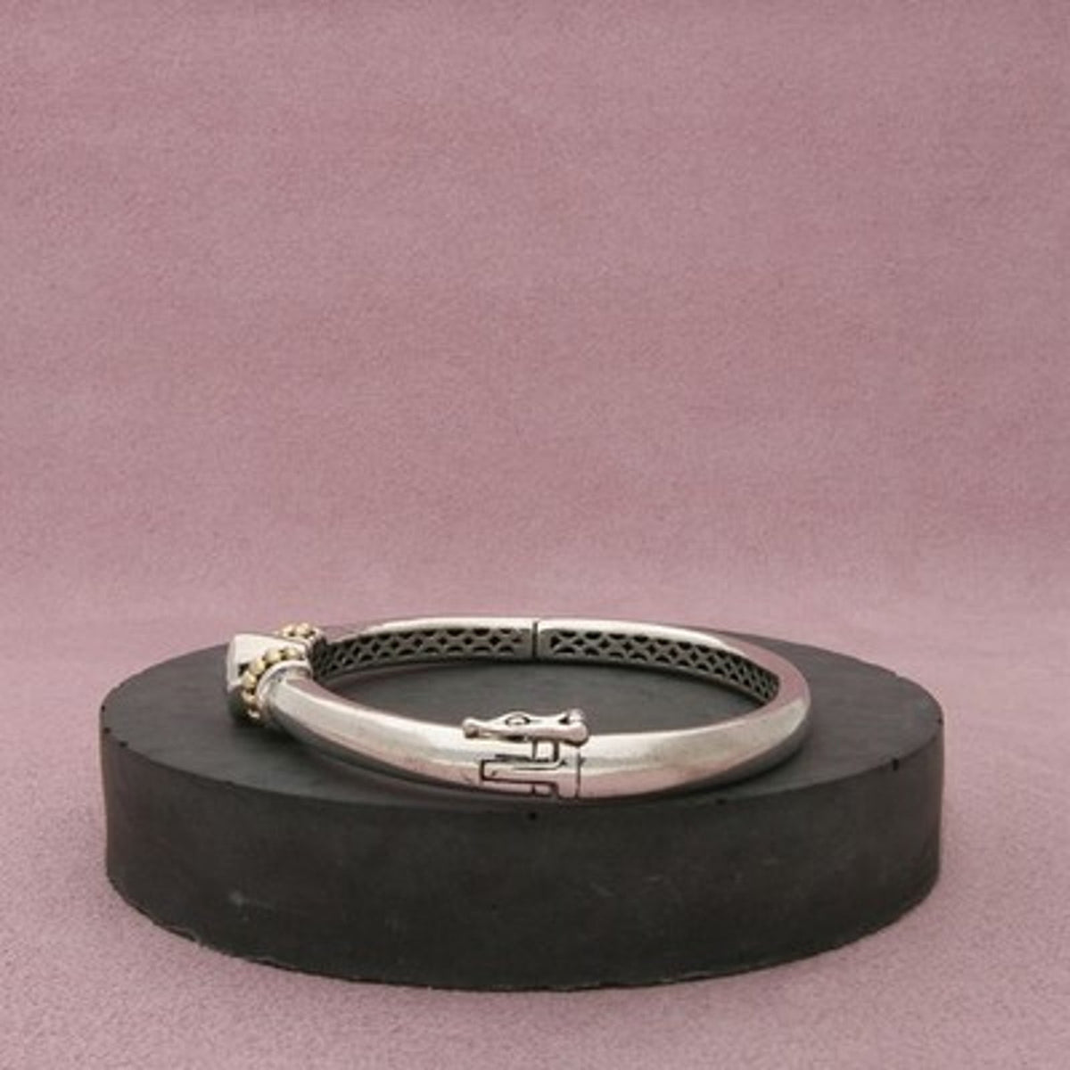 Sadye Vassir Sterling Silver & 14K Gold Topaz Hinged Bangle Bracelet Size 6.5in