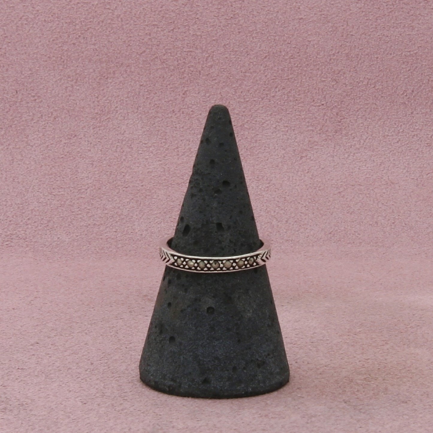 sterling silver marcasite studded band ring size 6.5