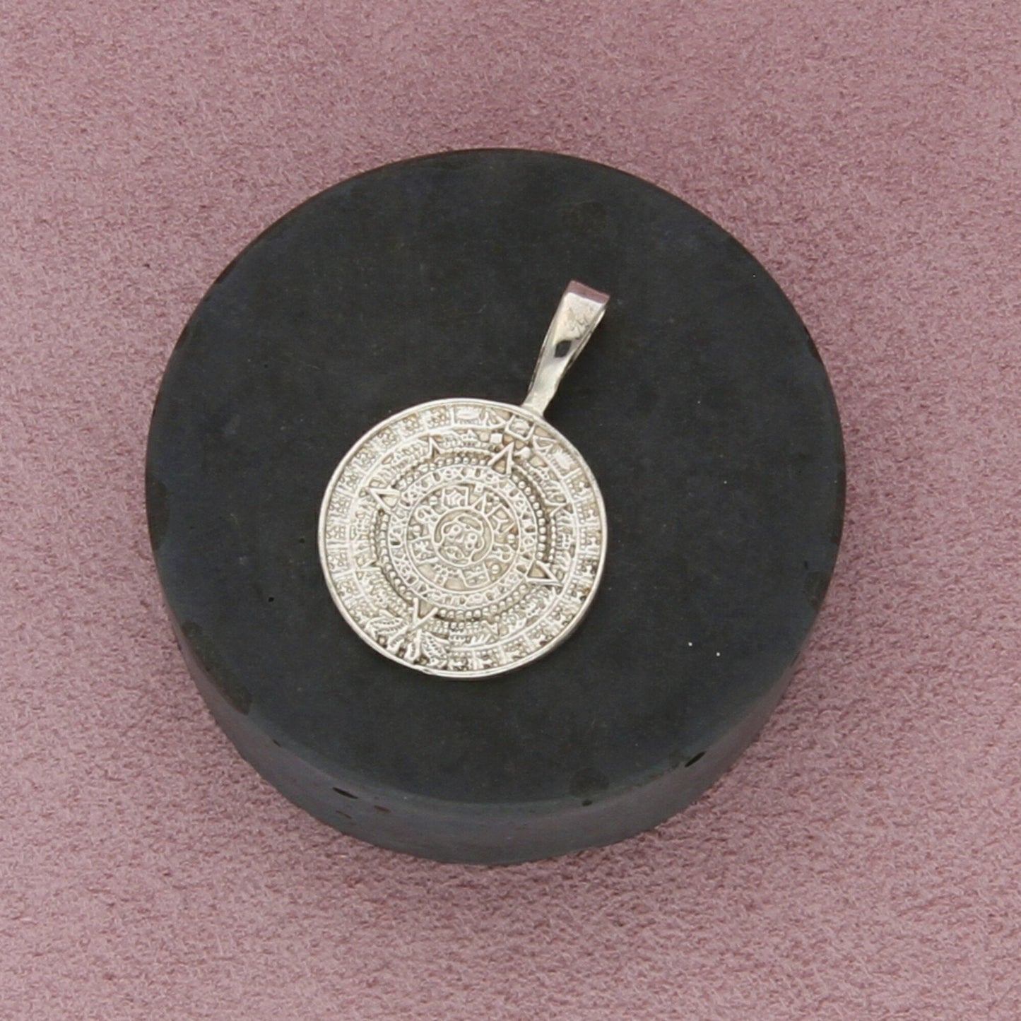 sterling silver vintage mexico aztec calendar pendant