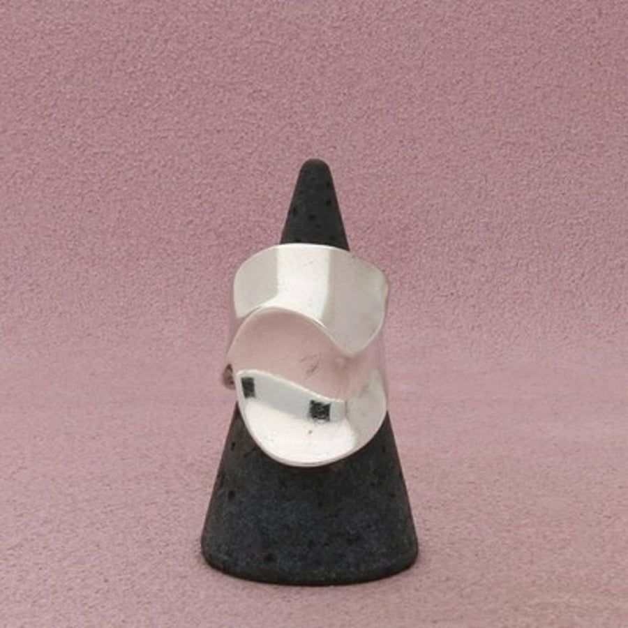 Sterling Silver Vintage Sculptural Ring Size 7.75