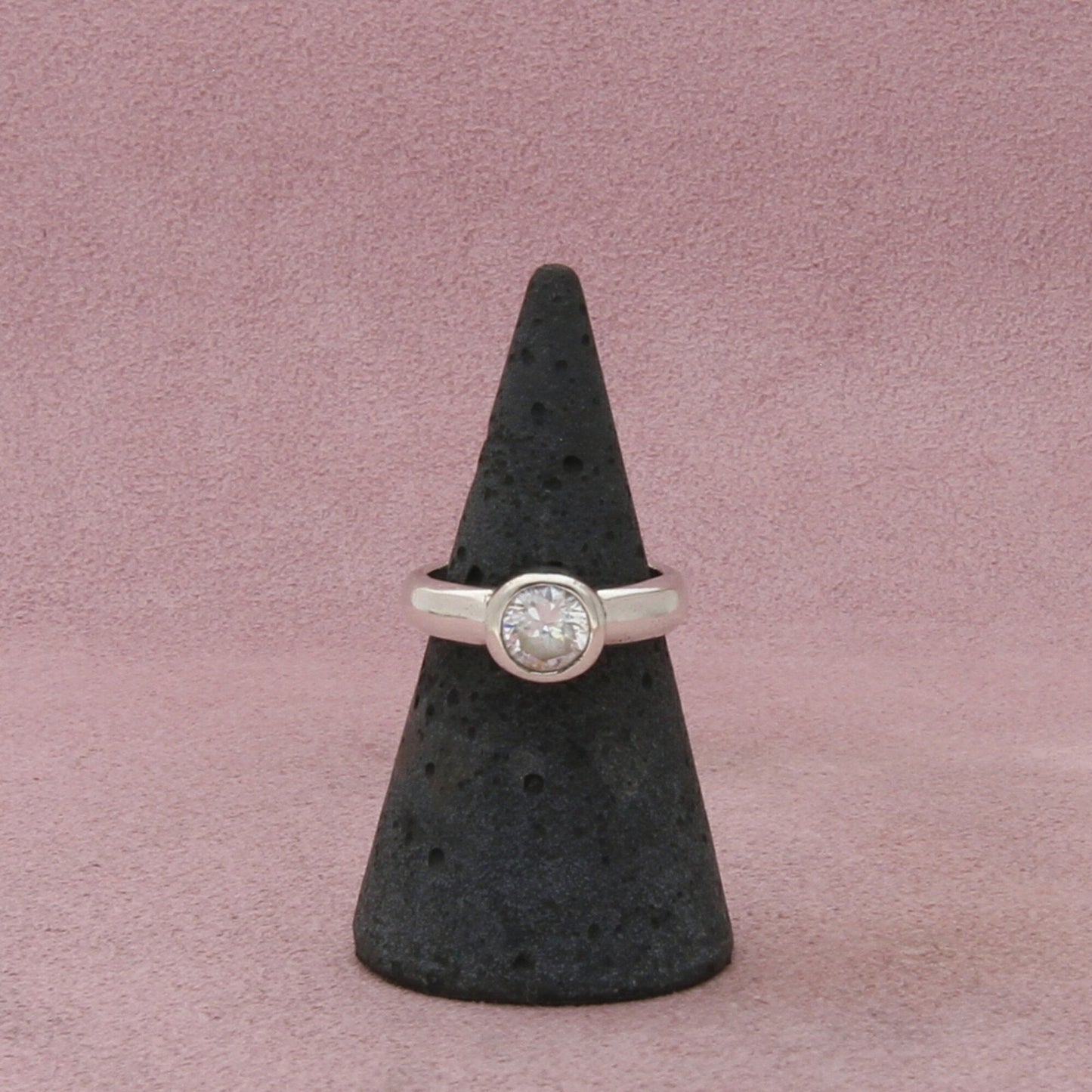 sterling silver round-cut cz solitaire ring size 5.75