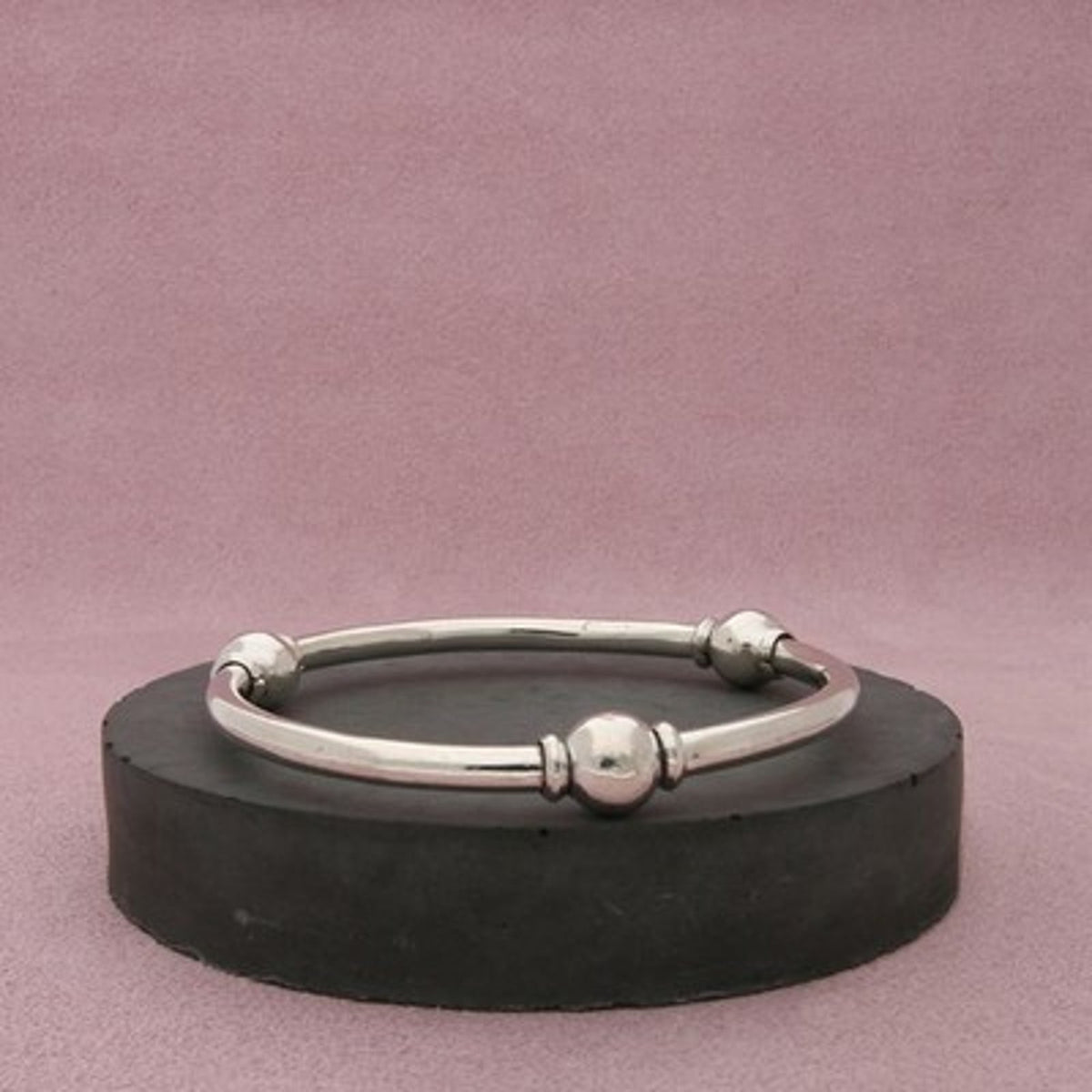 Sterling Silver Vintage Three Station Beaded Bangle Bracelet Size 7.25in