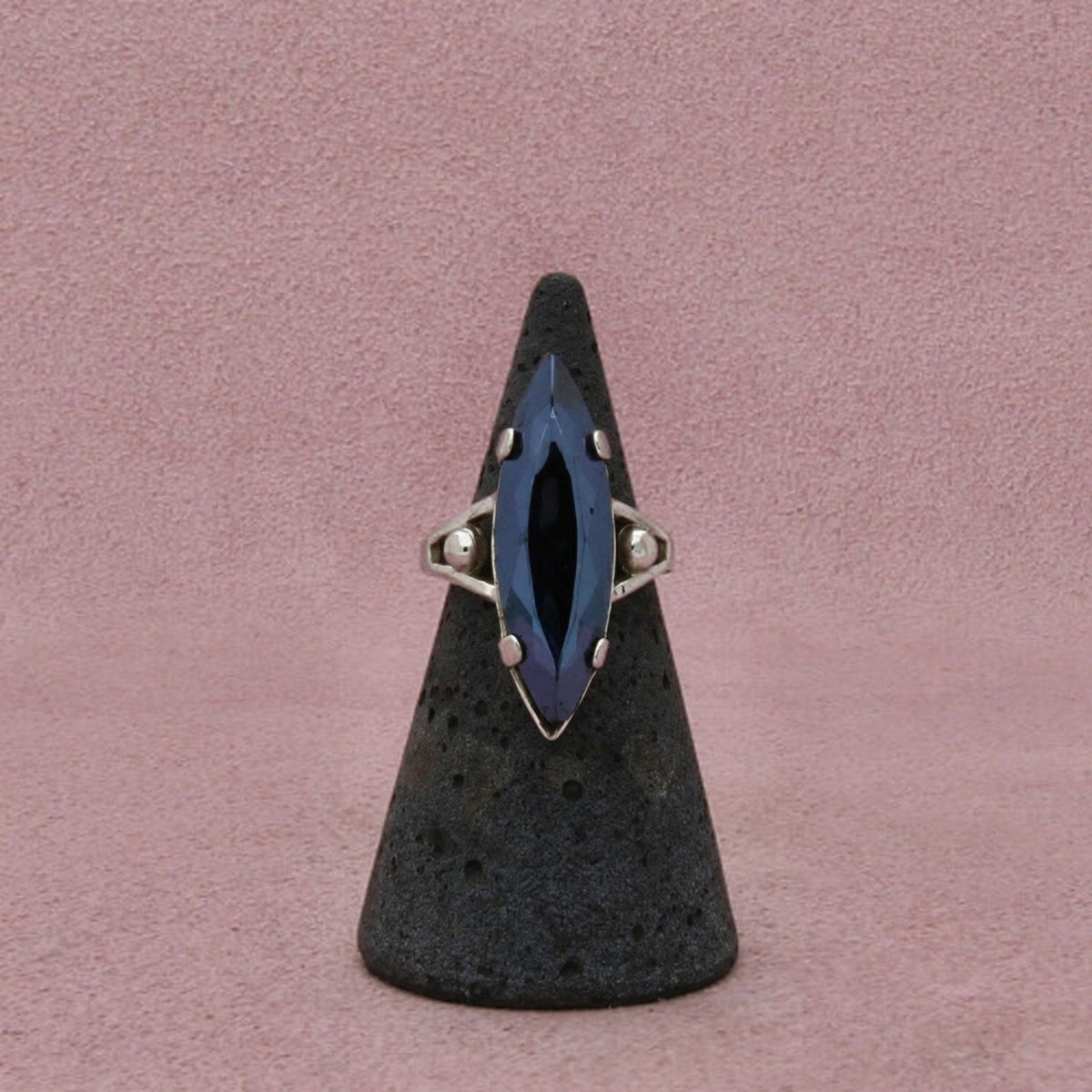 Sterling Silver Vintage Art Deco Faceted Blue Stone Elongated Ring Size 3.5