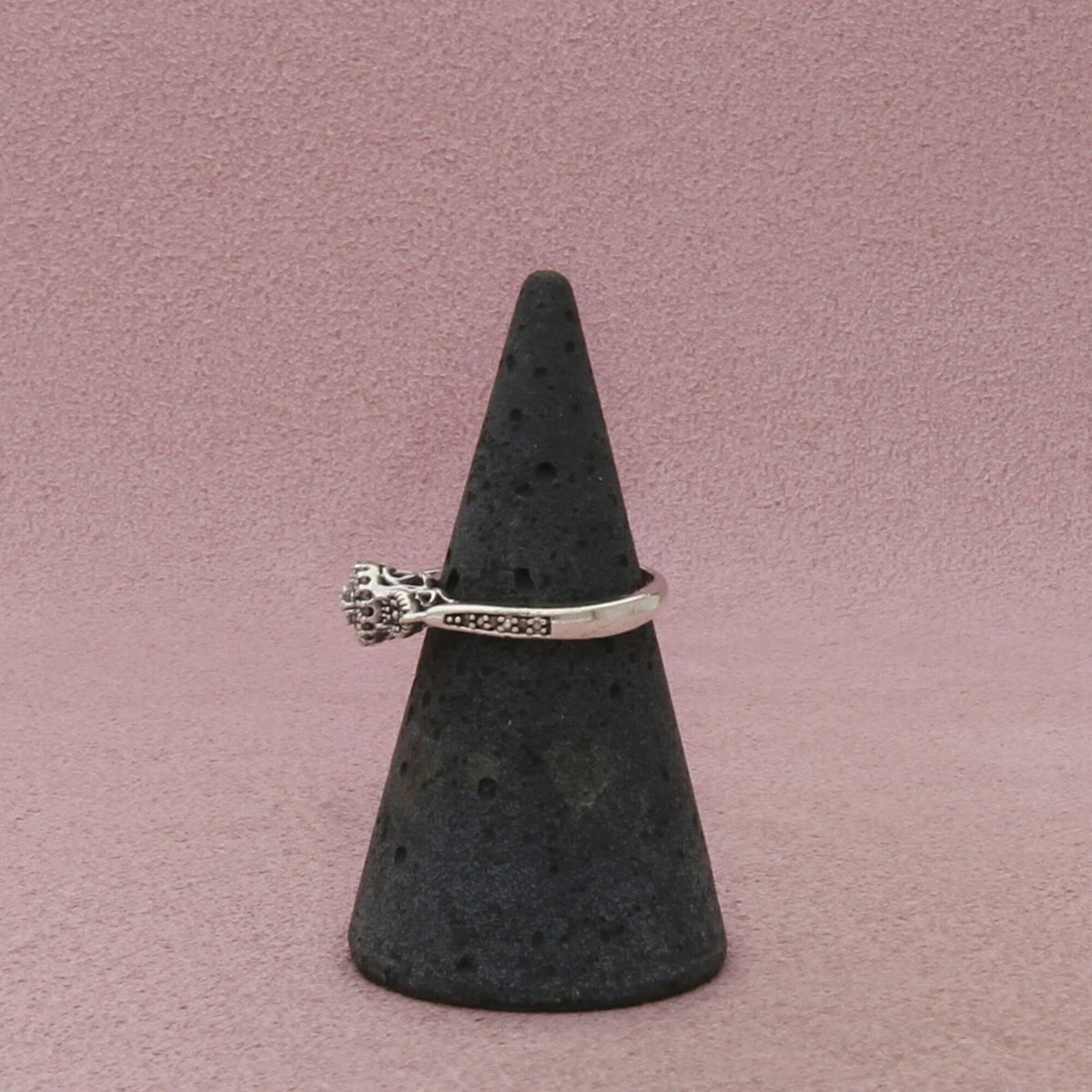 Zales Sterling Silver Diamond Three Round Motifs Milgrain Ring Size 4.75