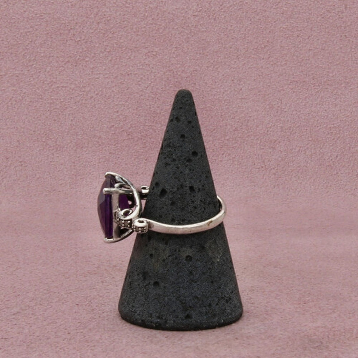 Sterling Silver Faceted Amethyst & Cushion-Cut Diamonds Ring Size 7.25