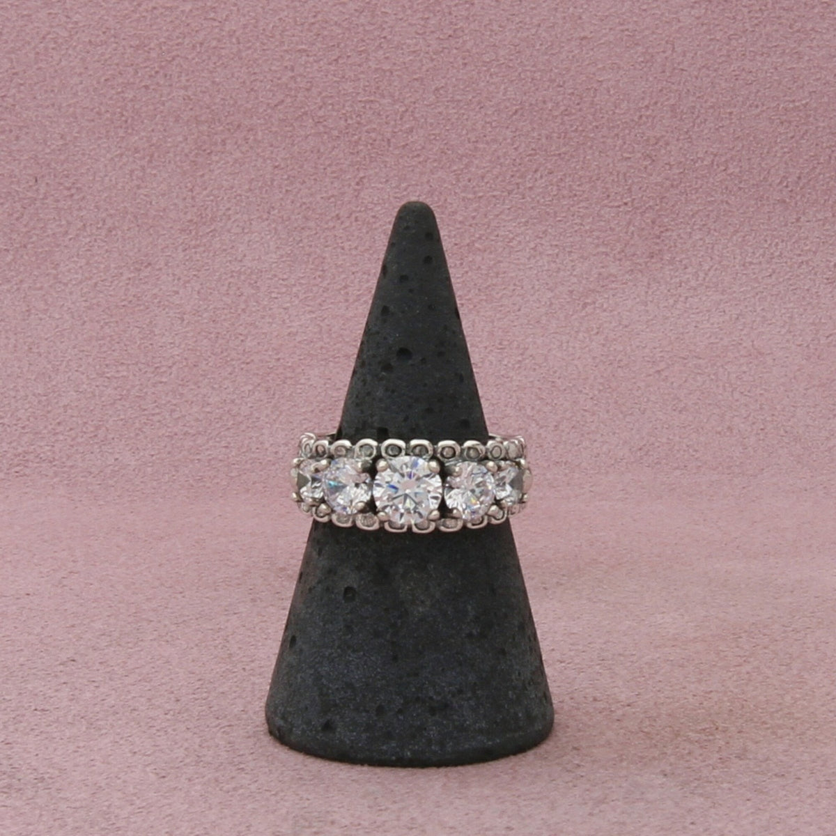 sterling silver round-cut cz band ring size 7