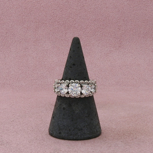 sterling silver round-cut cz band ring size 7