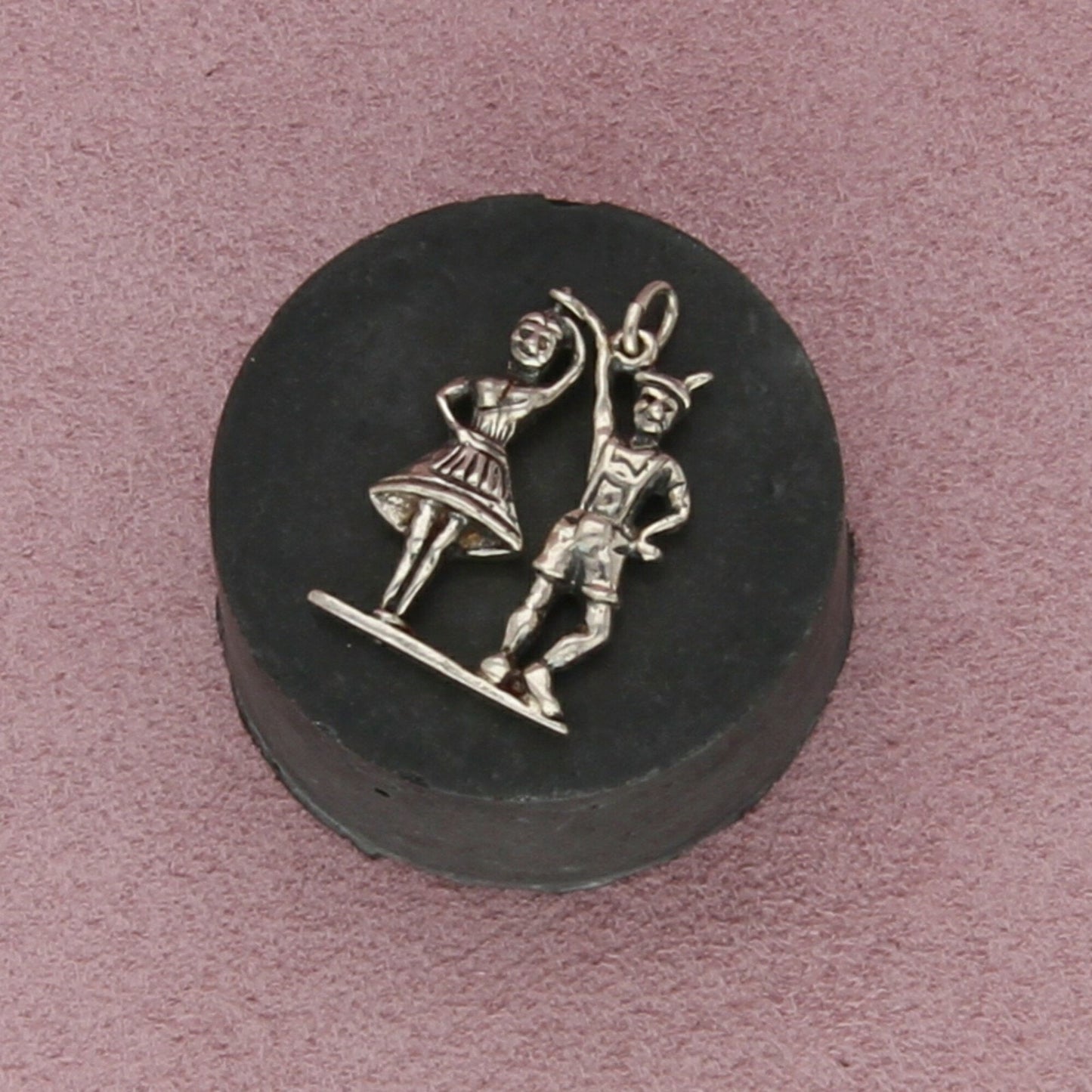 sterling silver vintage dancing couple (spins) charm pendant