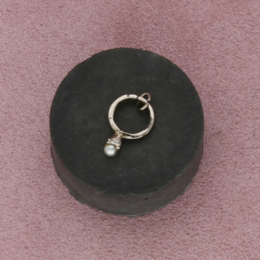 sterling silver vintage pearl ring charm pendant
