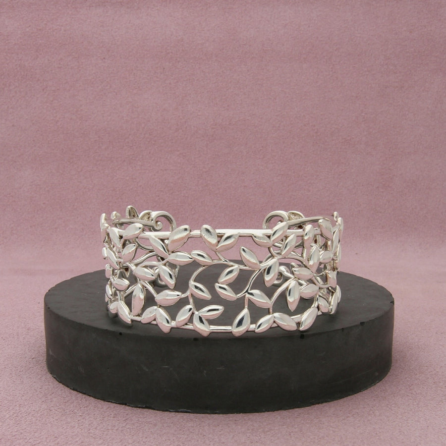 tiffany & co sterling silver paloma picasso olive leaf cuff bracelet size 6in