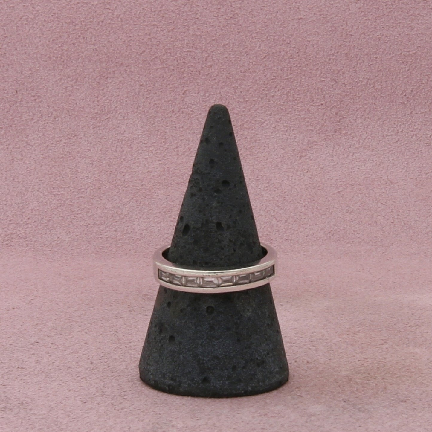 sterling silver channel-set baguette cz band ring size 8.5