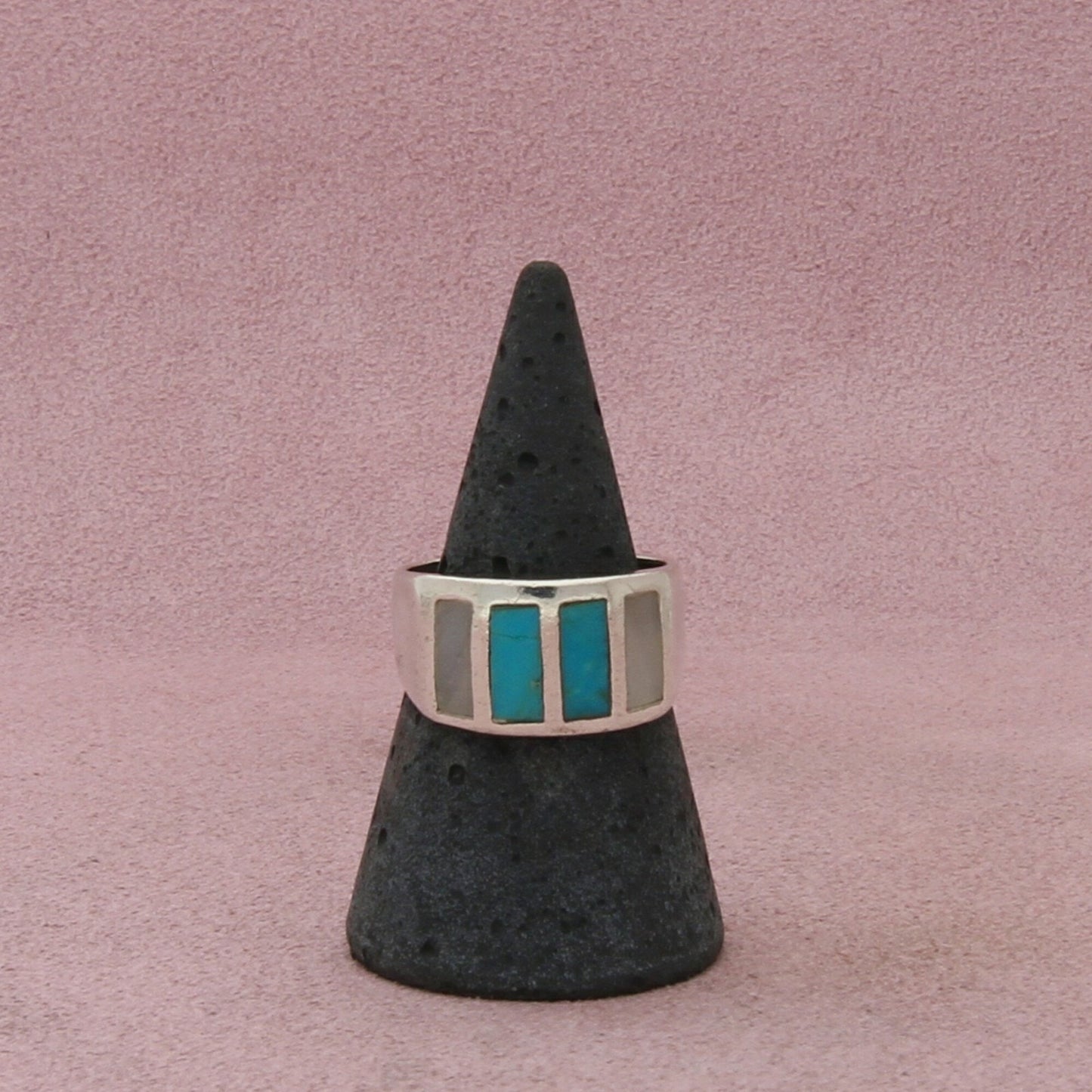 navajo sterling silver vintage turquoise & mother of pearl ring size 7.5