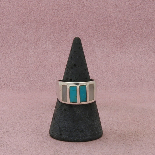 navajo sterling silver vintage turquoise & mother of pearl ring size 7.5