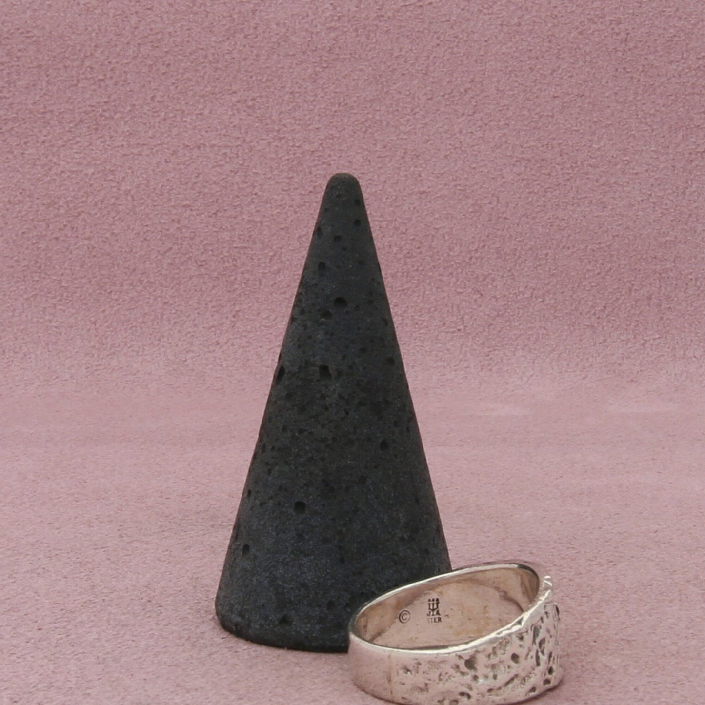 james avery sterling silver retired hammered cross band ring size 8