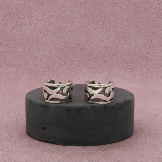 barse sterling silver vintage scroll huggie hoop earrings