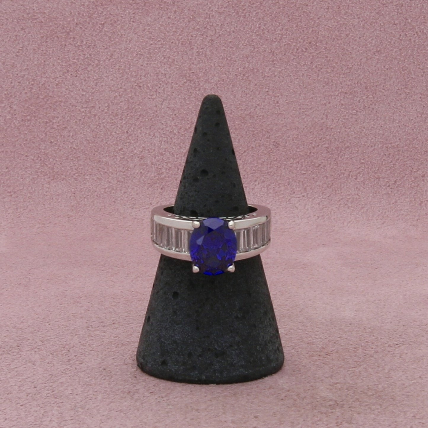 sterling silver oval-cut amethyst & baguette cz ring size 6