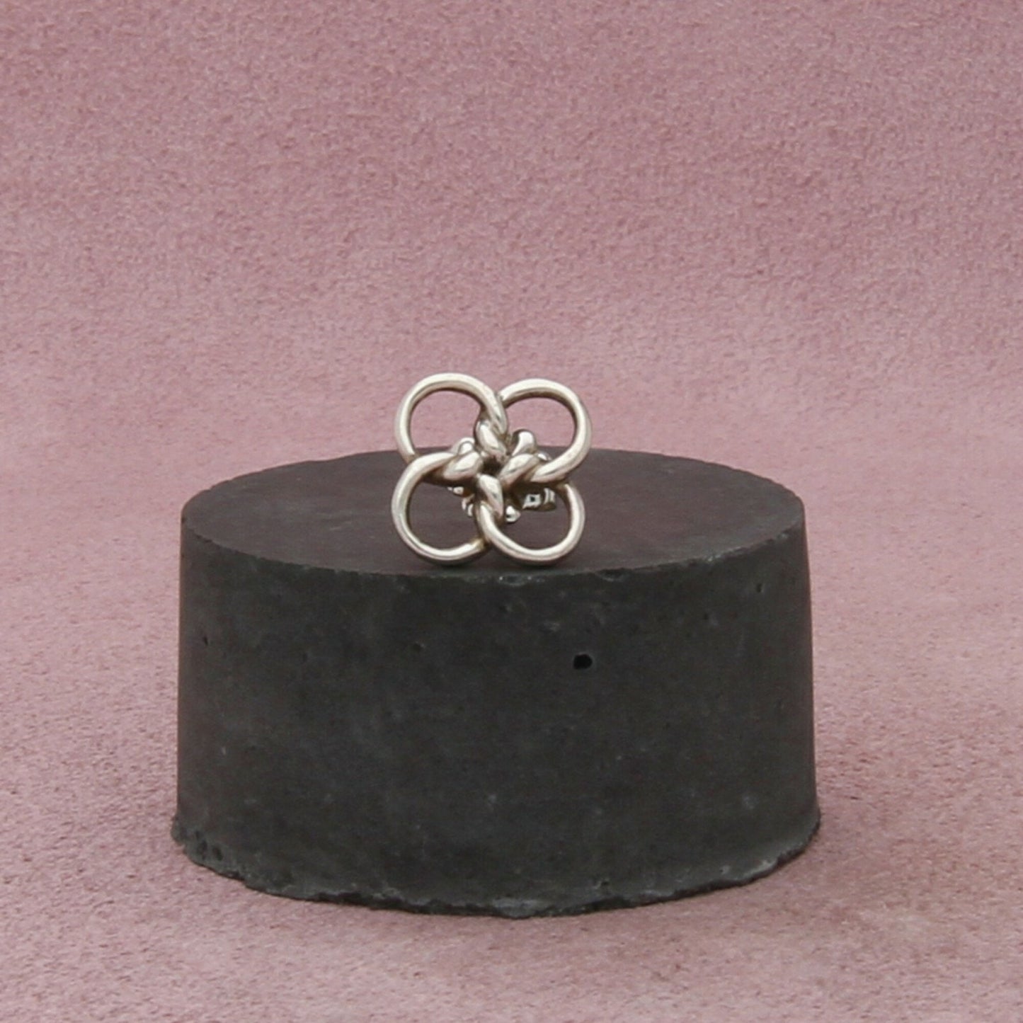 tiffany & co sterling silver elsa peretti quadrifoglio stud single earring